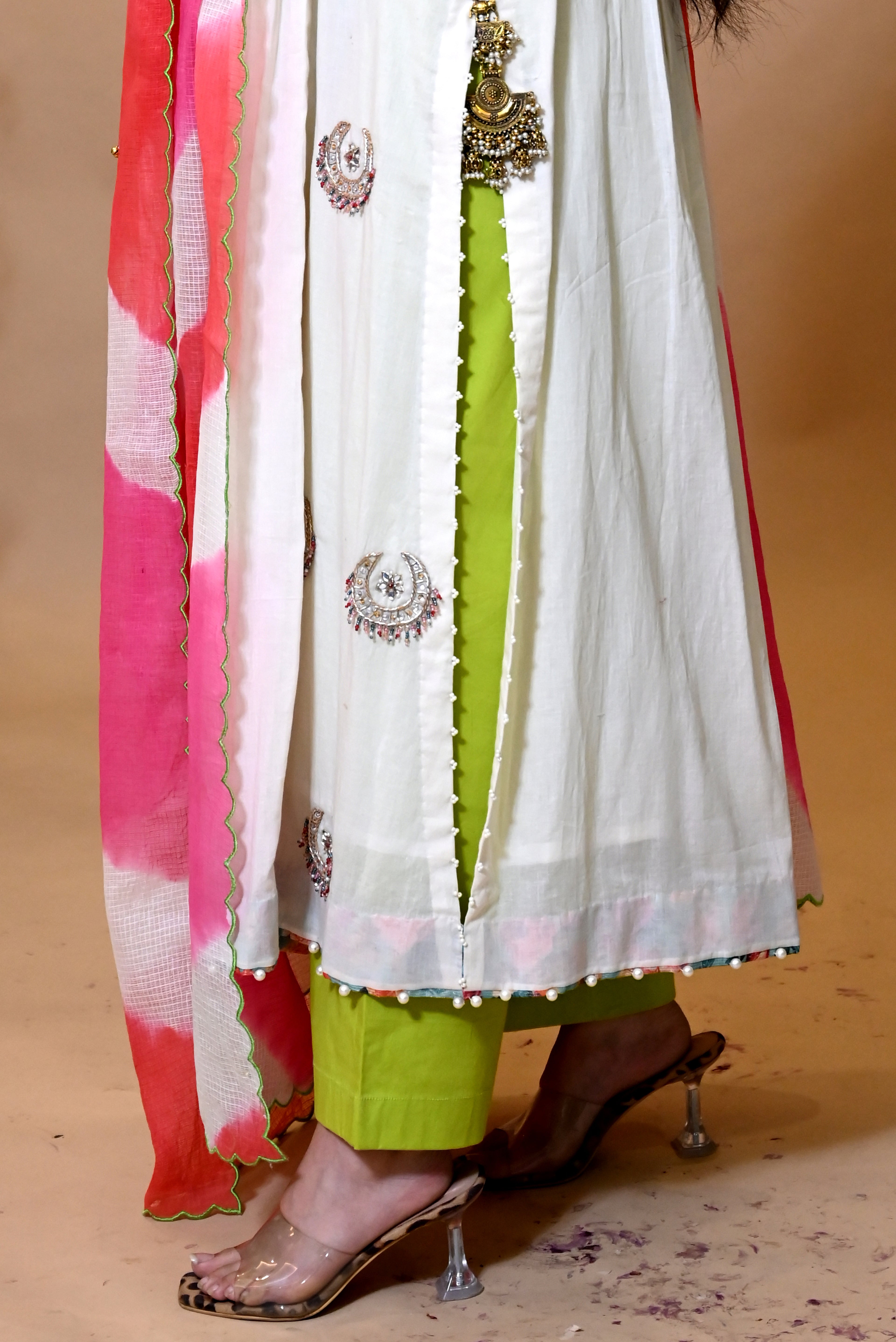 CHANDBALI OFF WHITE MUL COTTON SUIT SET