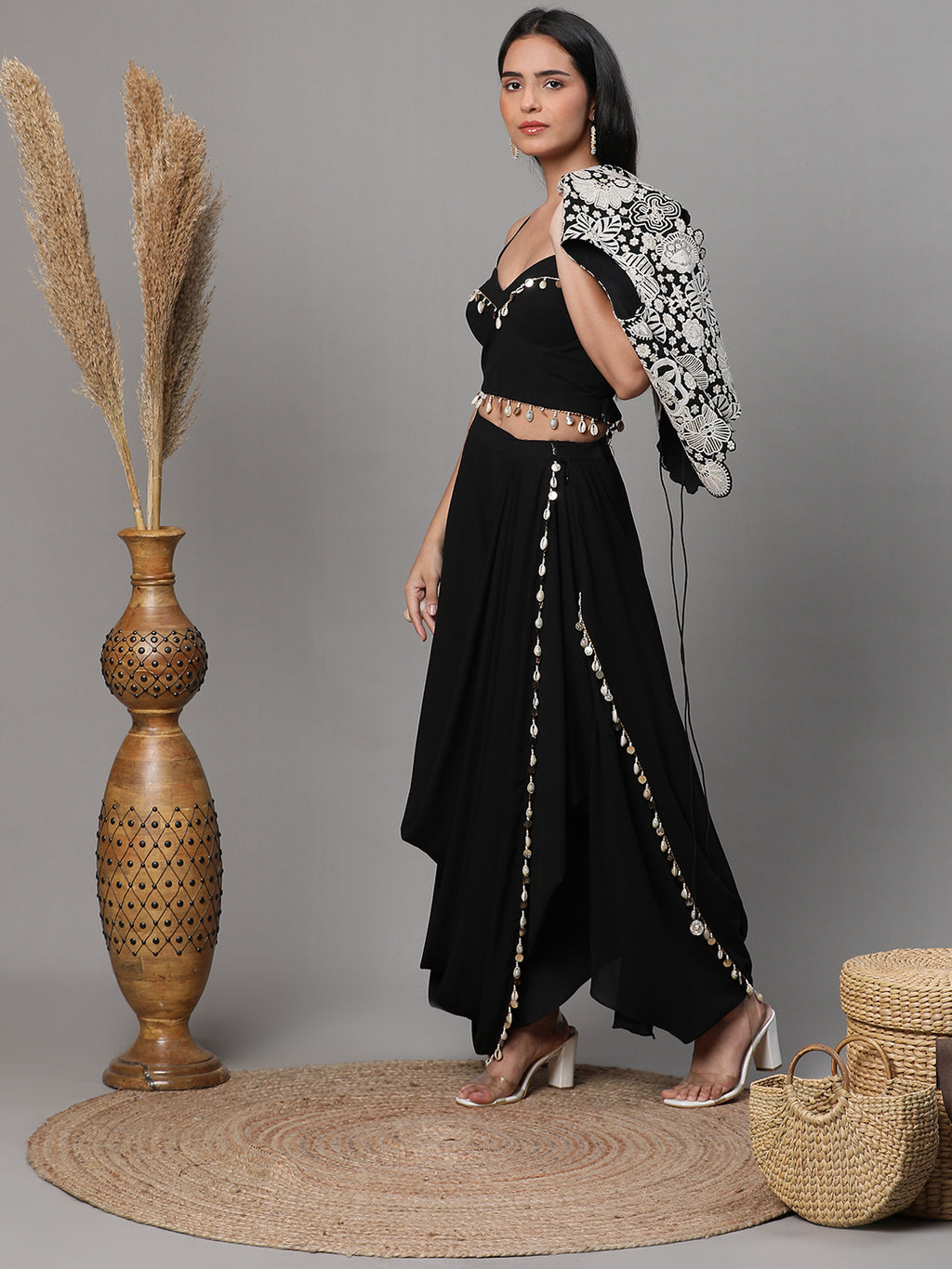 THE DARK BRALETTE DRAPE