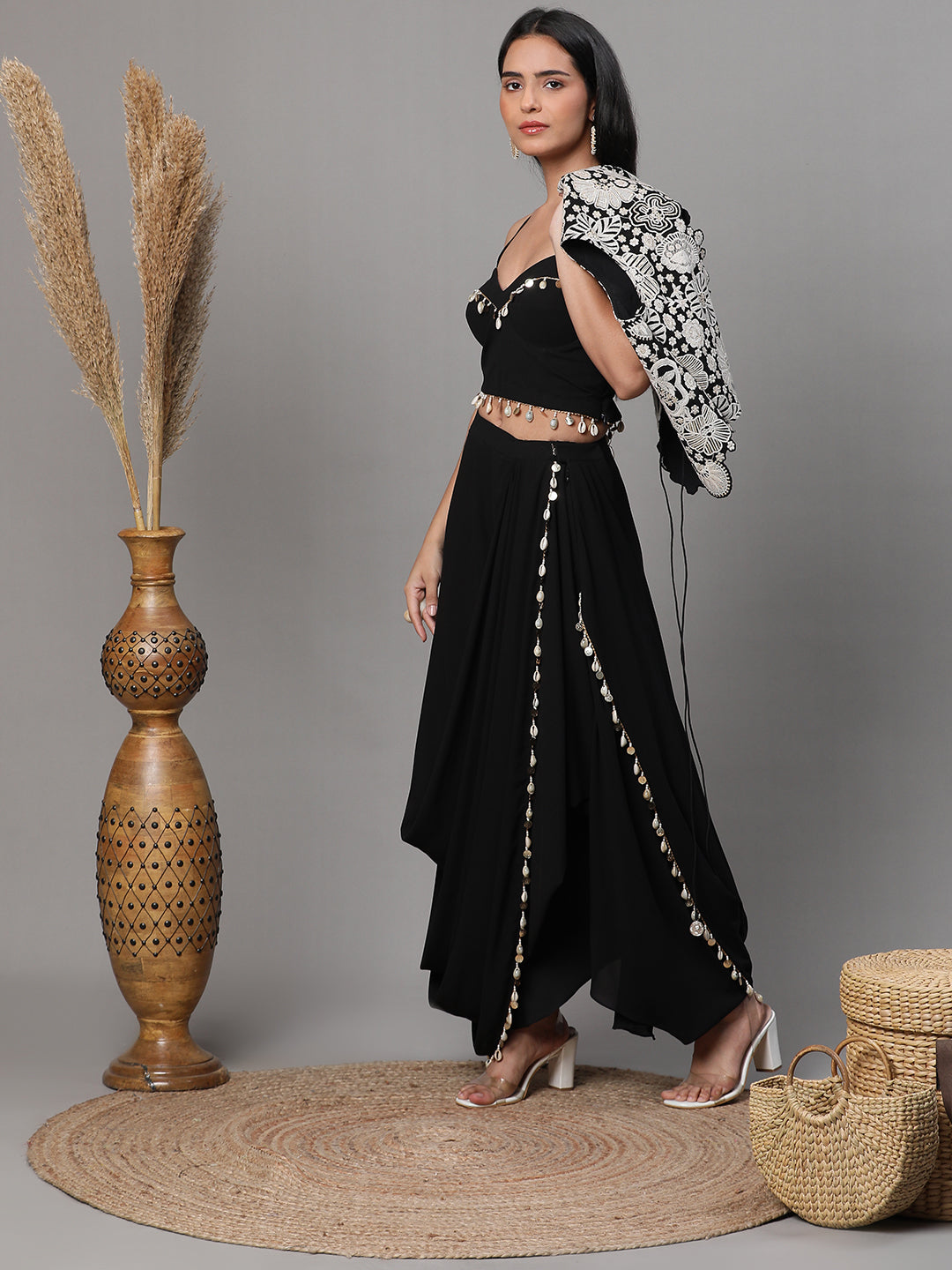 THE DARK BRALETTE DRAPE